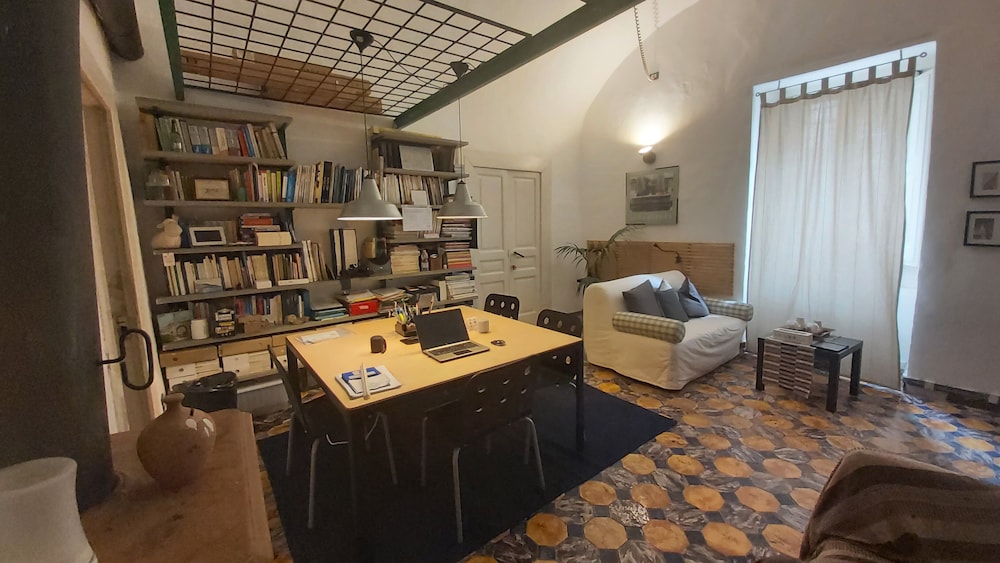 dimora aganoor business suite