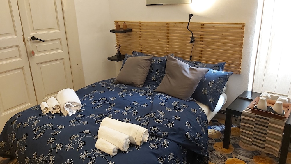 dimora aganoor business suite