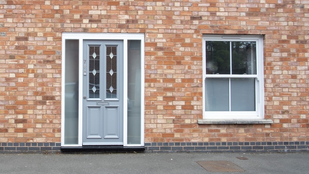 modern apartment with free parking wifi and netflix