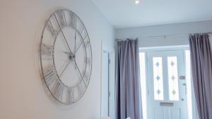 modern apartment with free parking wifi and netflix