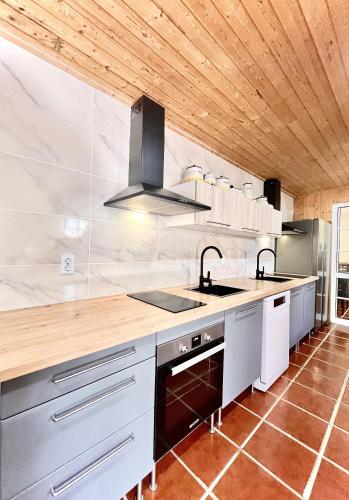 gardens guest house hostel