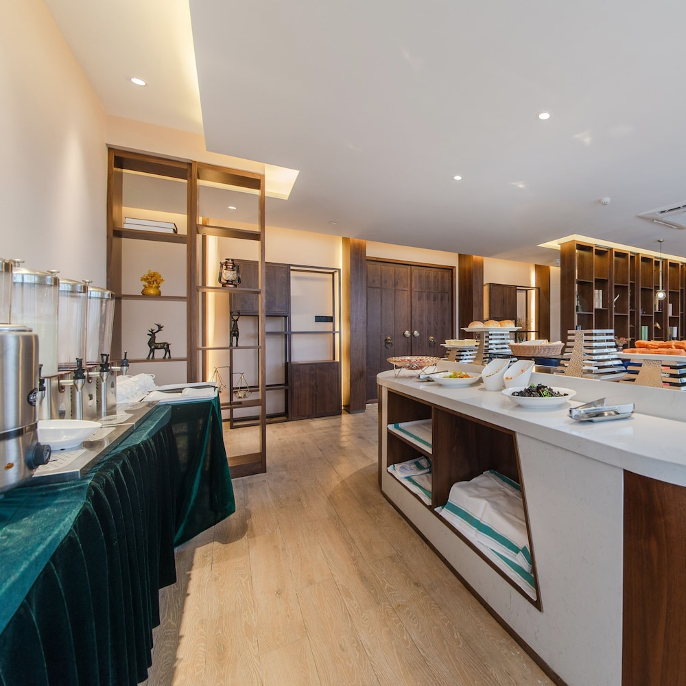 foshan xinxuangong hotel