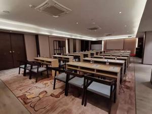 foshan xinxuangong hotel