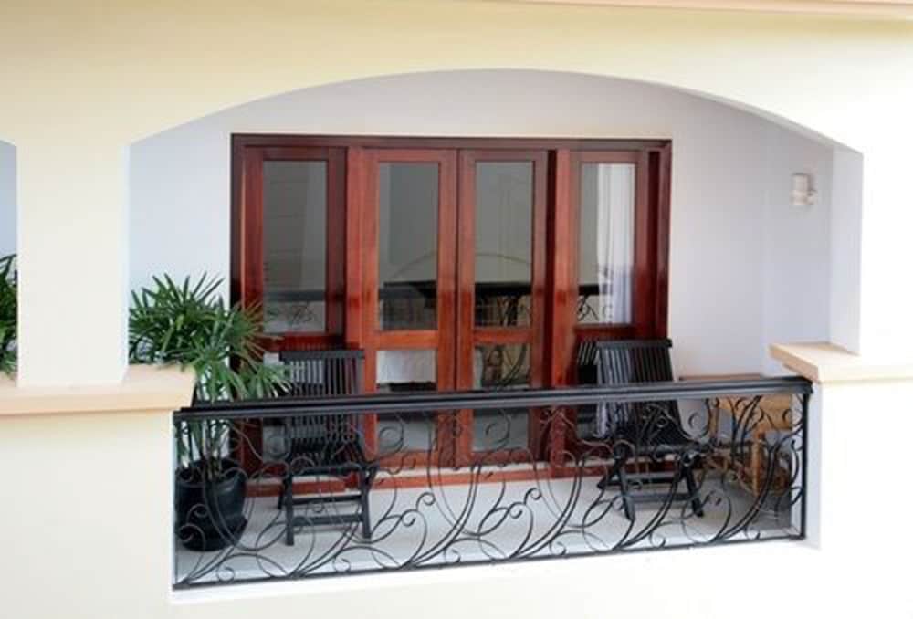 moms guesthouse