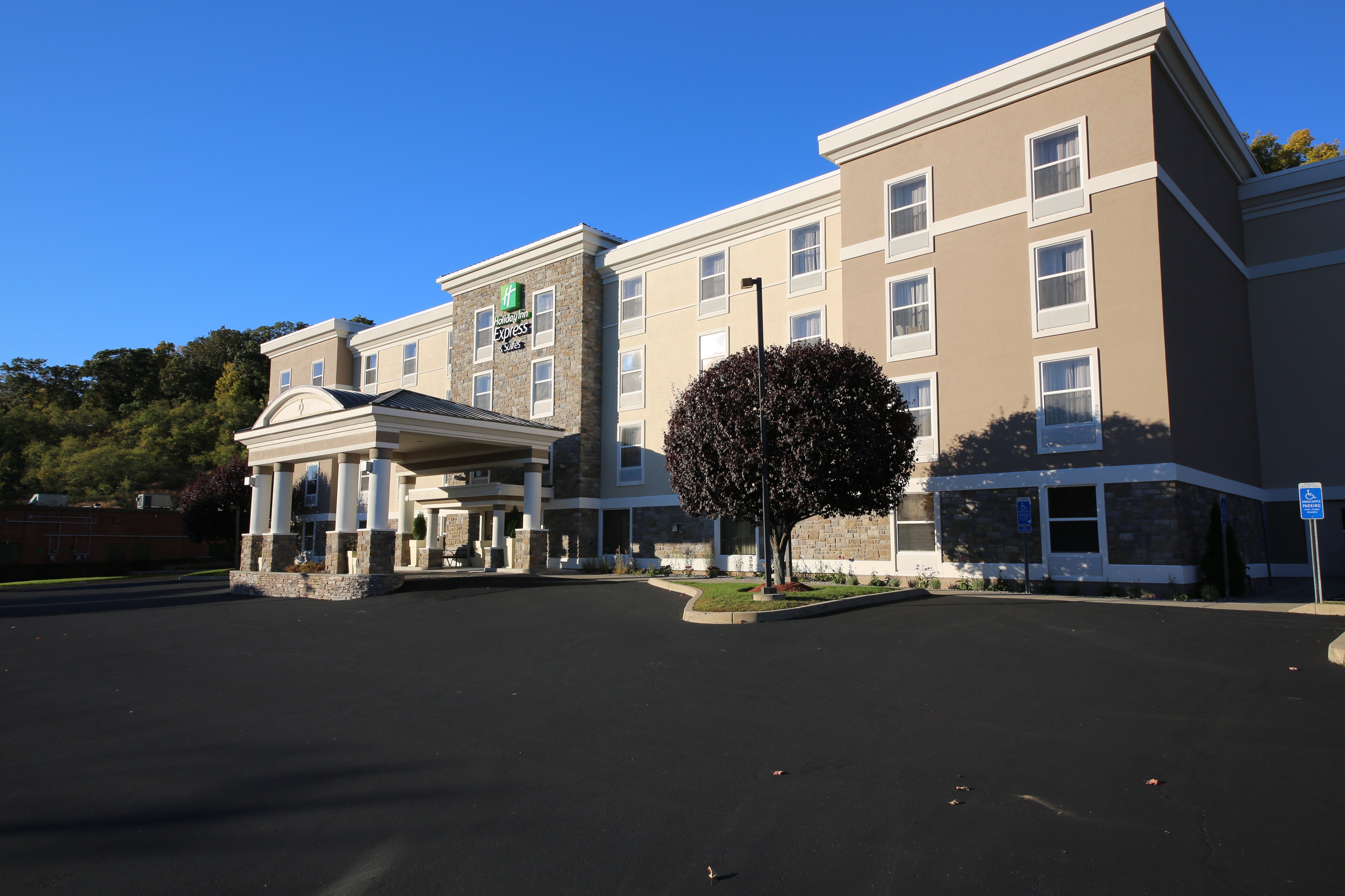 holiday inn express danbury i 84 by ihg
