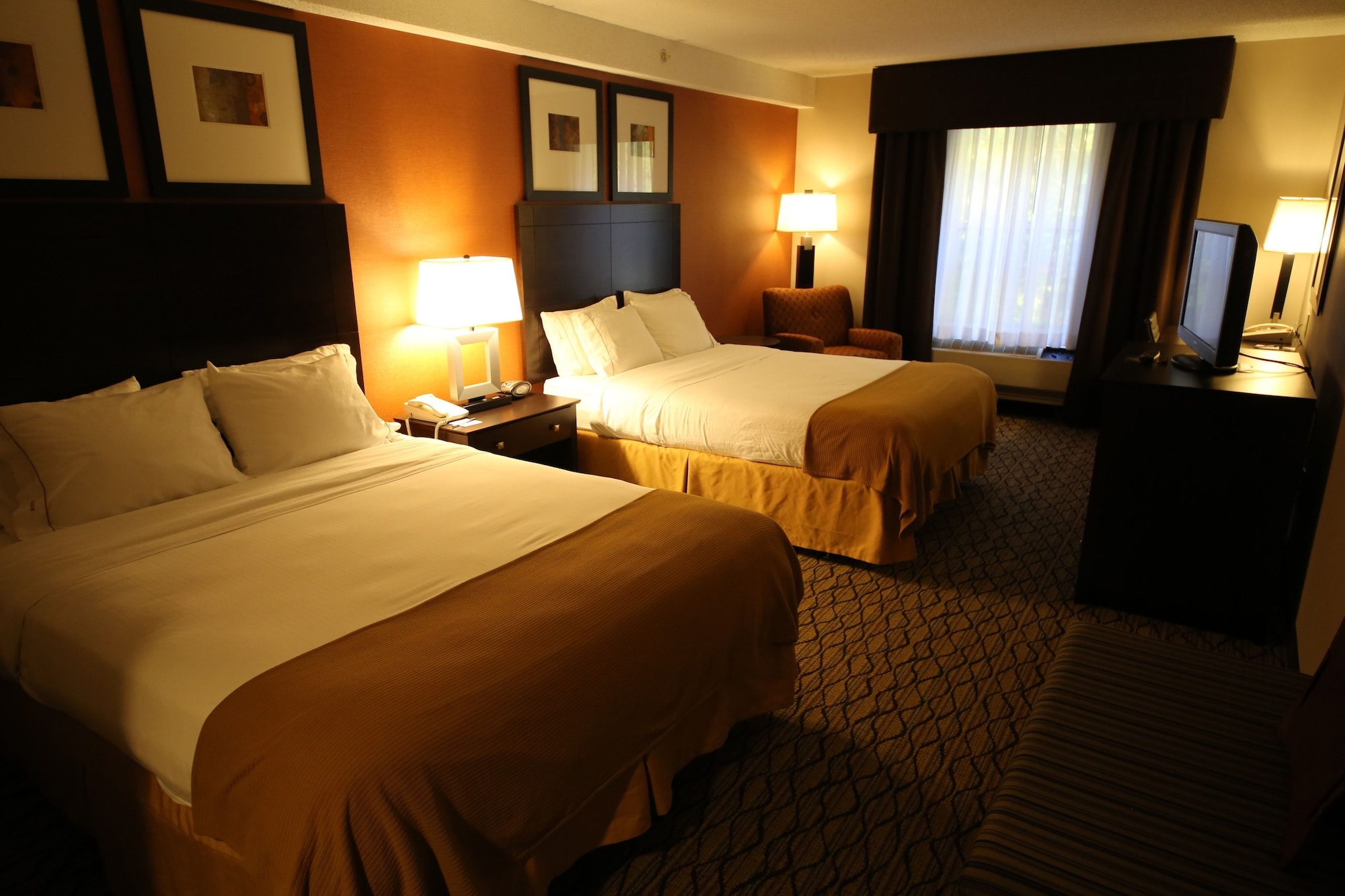 holiday inn express danbury i 84 by ihg