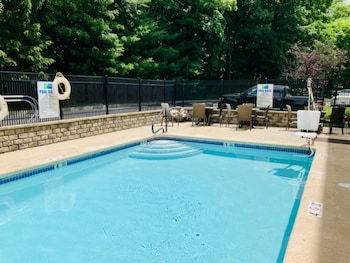 Holiday Inn Express Danbury I-84 By Ihg,Fairfield>>Danbury,3 star