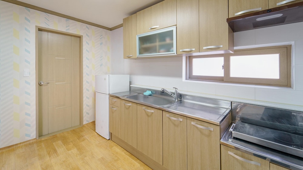 namhae cape town pension