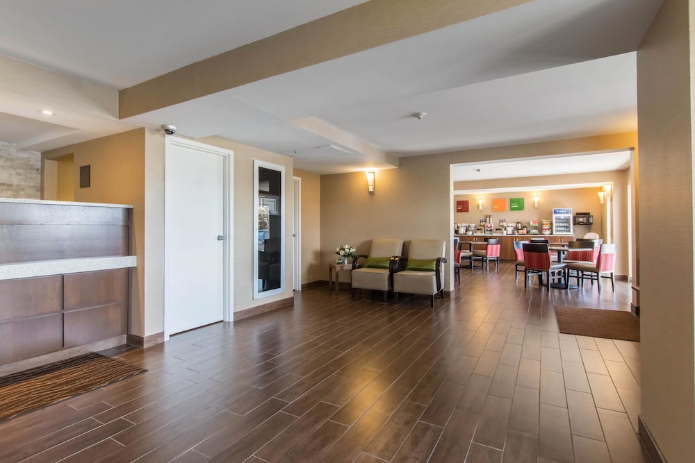 comfort inn dartmouth