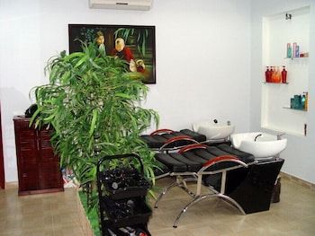 Angella,Near Tram Huong Tower,4 star
