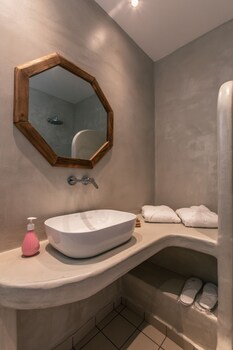 mikri vigla hotel beach resort