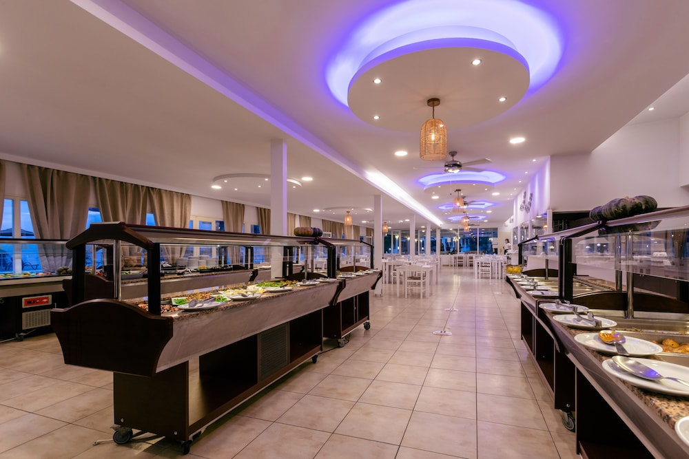 mikri vigla hotel beach resort
