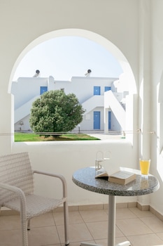 mikri vigla hotel beach resort