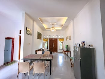 homestay jakal dekat ugm dan wisata by simply homy