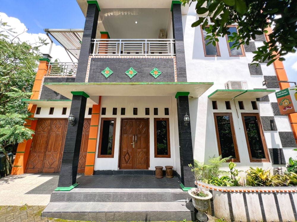 homestay jakal dekat ugm dan wisata by simply homy