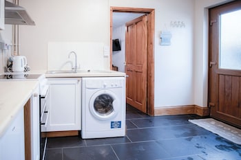 primrose 1 bedroom cottage llanteg