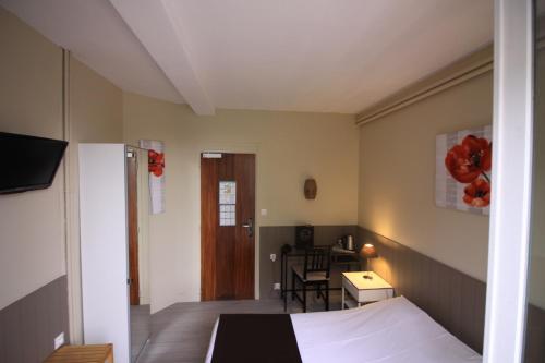 Hotel De L'univers,Caen>>Bayeux,2 star