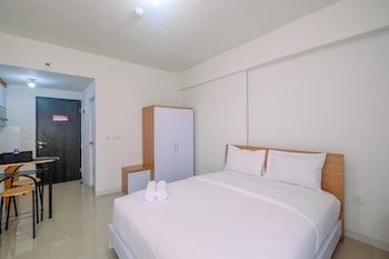 chic and cozy studio park view condominium apartment