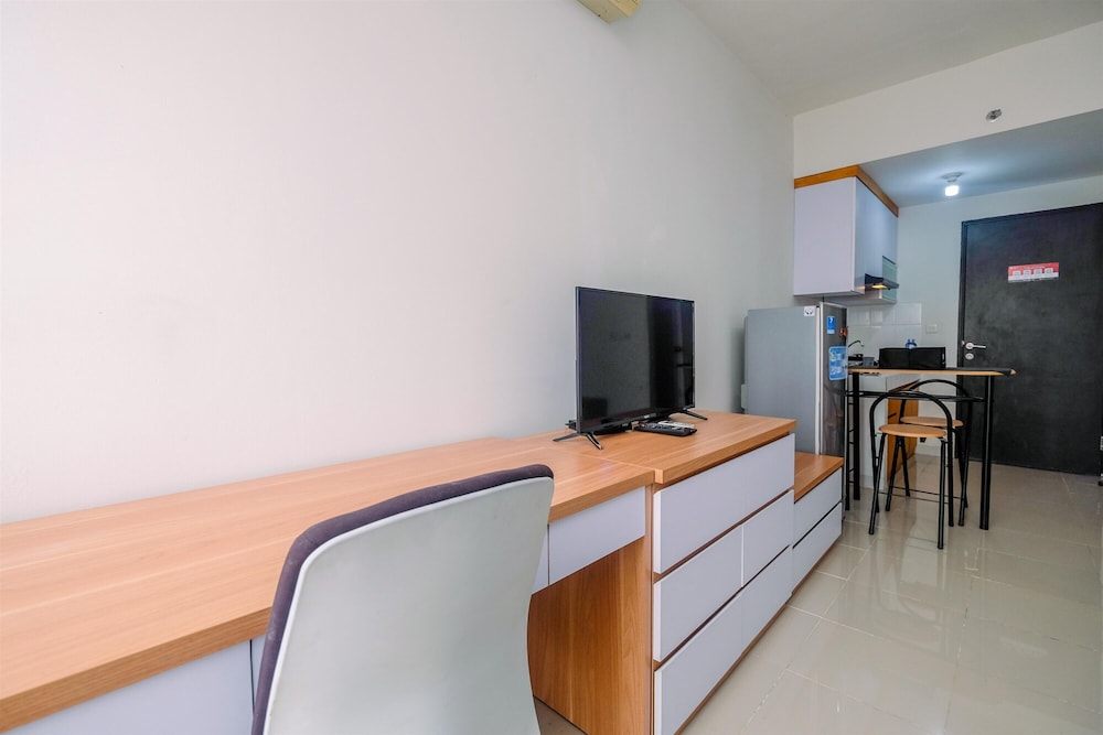 chic and cozy studio park view condominium apartment