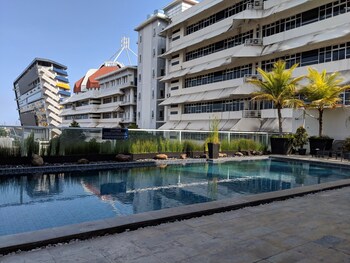 classic modern studio room apartment at the square surabaya