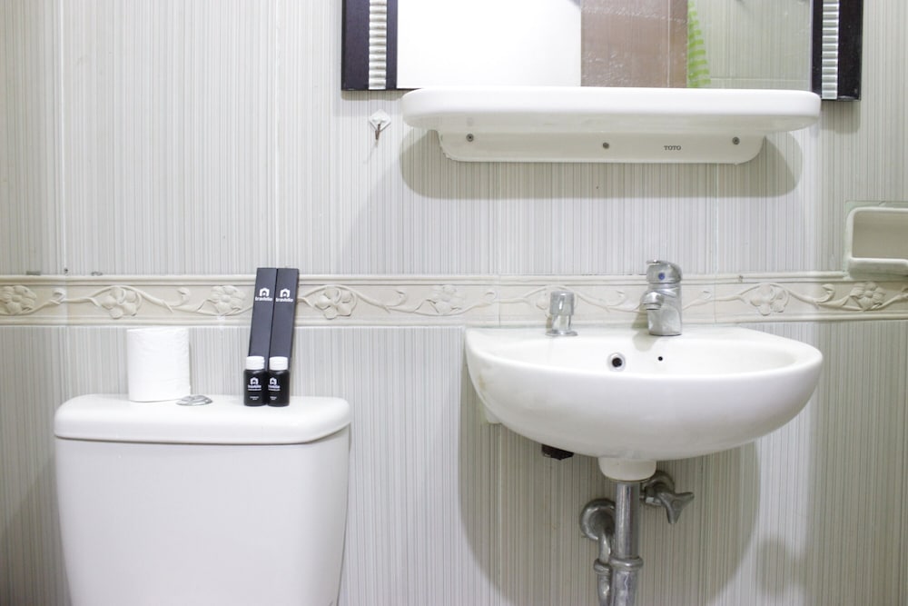 strategic and cozy 2br at majesty apartment near maranatha christian university