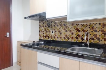 spacious studio room apartment at grand sungkono lagoon