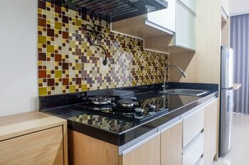 spacious studio room apartment at grand sungkono lagoon