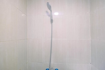 comfort and strategic studio meikarta apartment