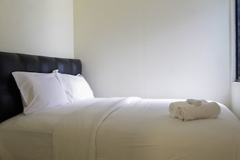 homey and enjoy 2br at meikarta apartment