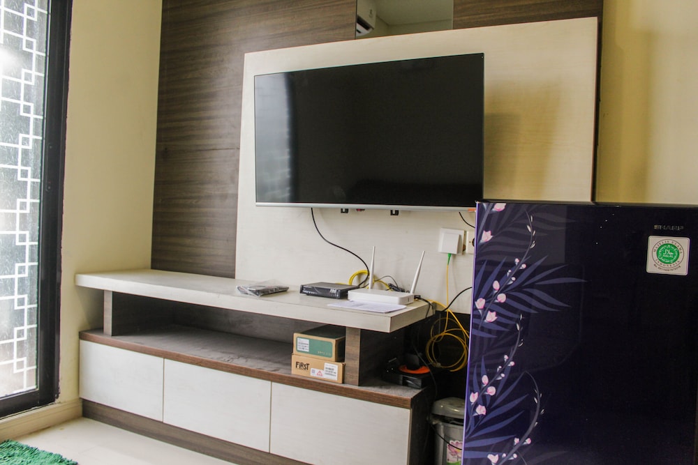 homey and enjoy 2br at meikarta apartment