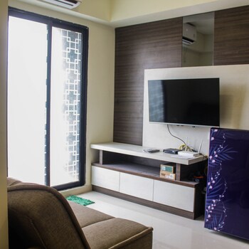 homey and enjoy 2br at meikarta apartment