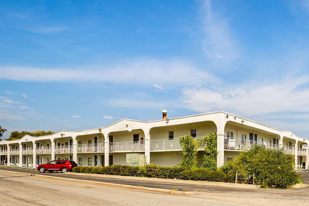 clarion pointe