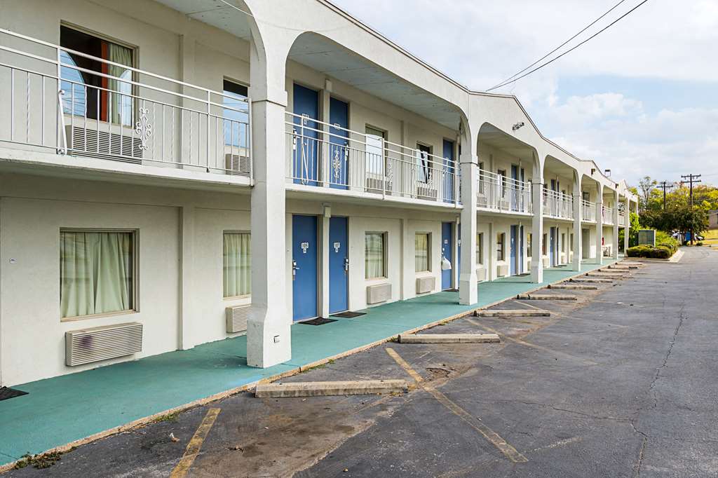 clarion pointe