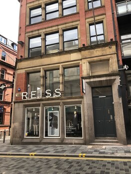 mathew street city centre apartment