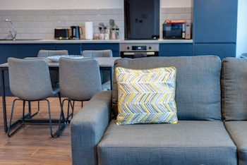 mathew street city centre apartment