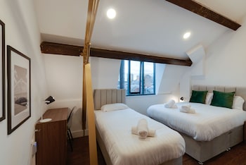 mathew street city centre apartment