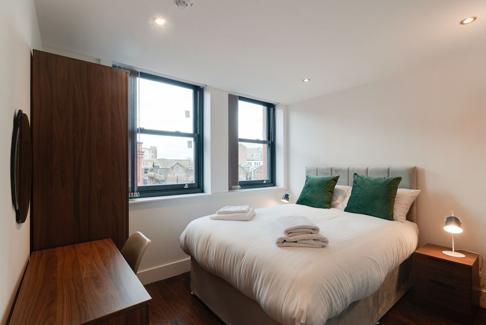 mathew street city centre apartment