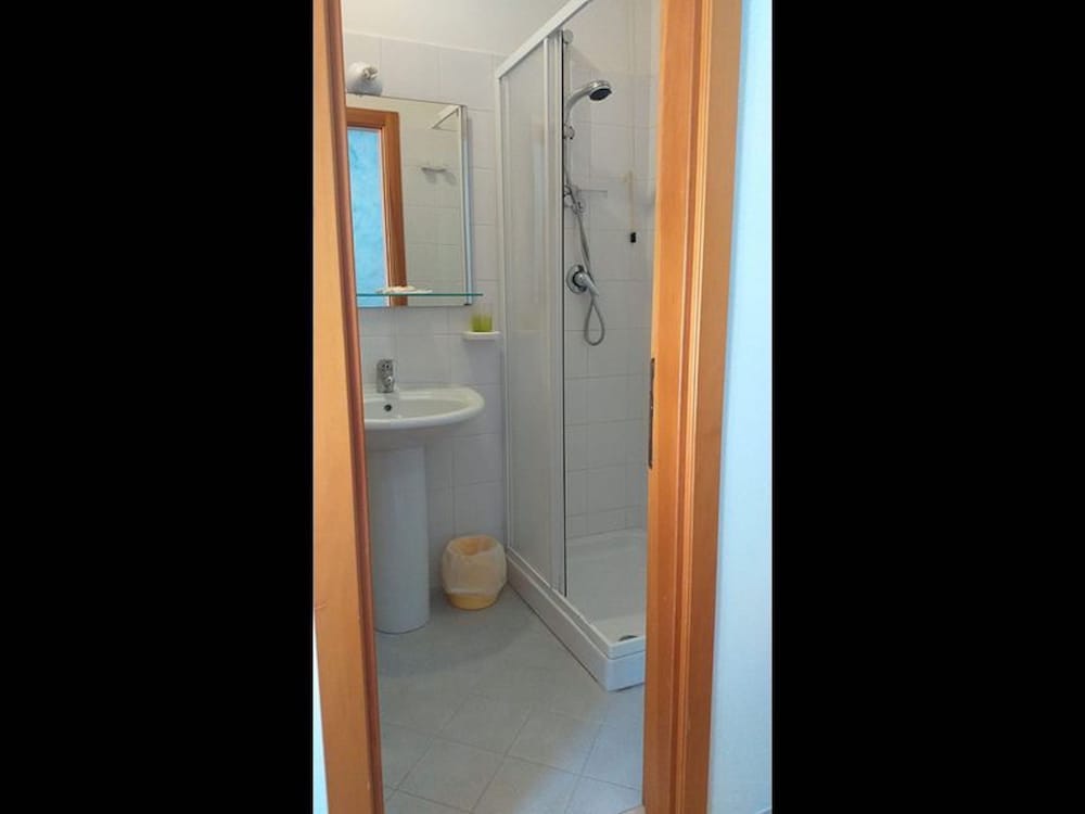 spacious double room by the sea