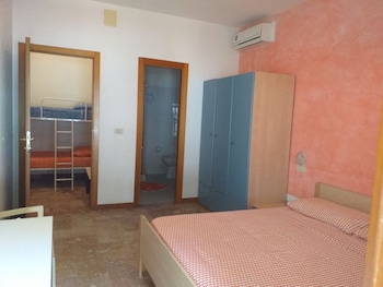 spacious double room by the sea