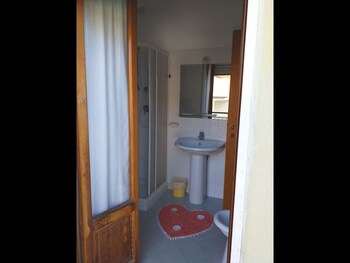 quadruple room 5 minutes from the sea
