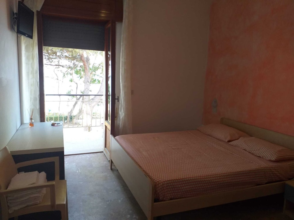 quadruple room 5 minutes from the sea