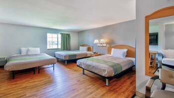 oyo townhouse sulphur la extended stay