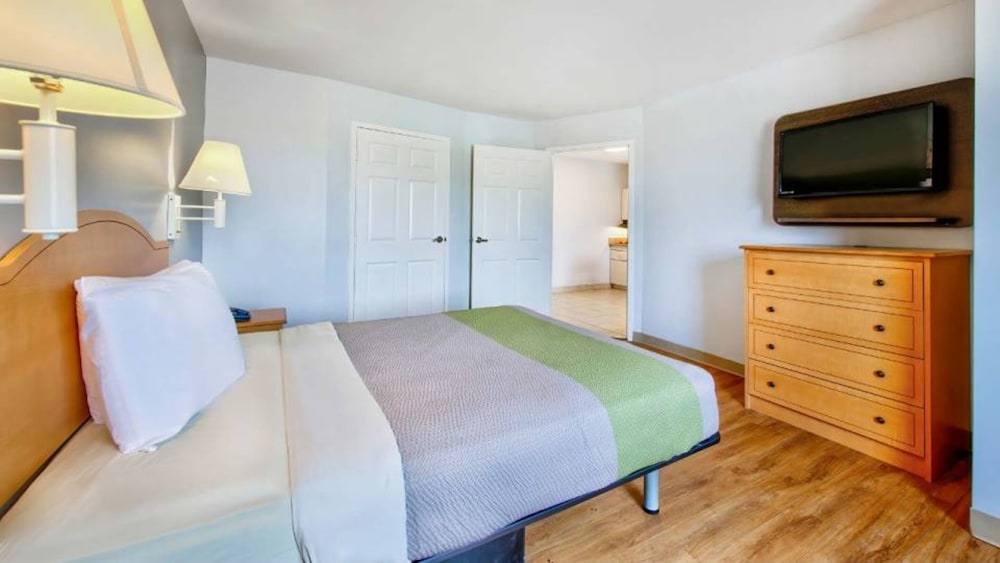 oyo townhouse sulphur la extended stay