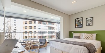 charlie itaim bueno brandao