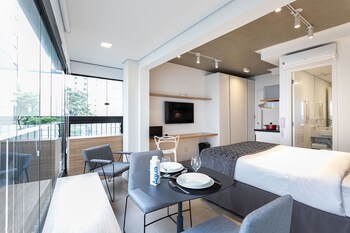 charlie itaim bueno brandao