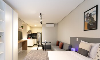 charlie itaim bueno brandao