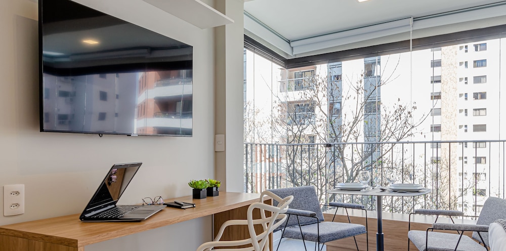 charlie itaim bueno brandao