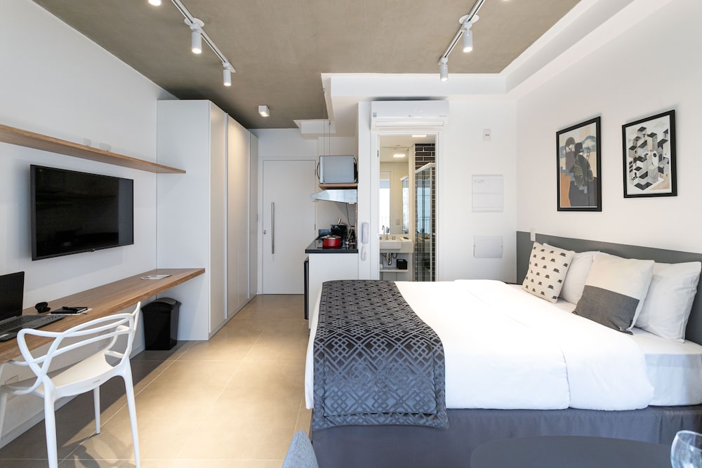 charlie itaim bueno brandao