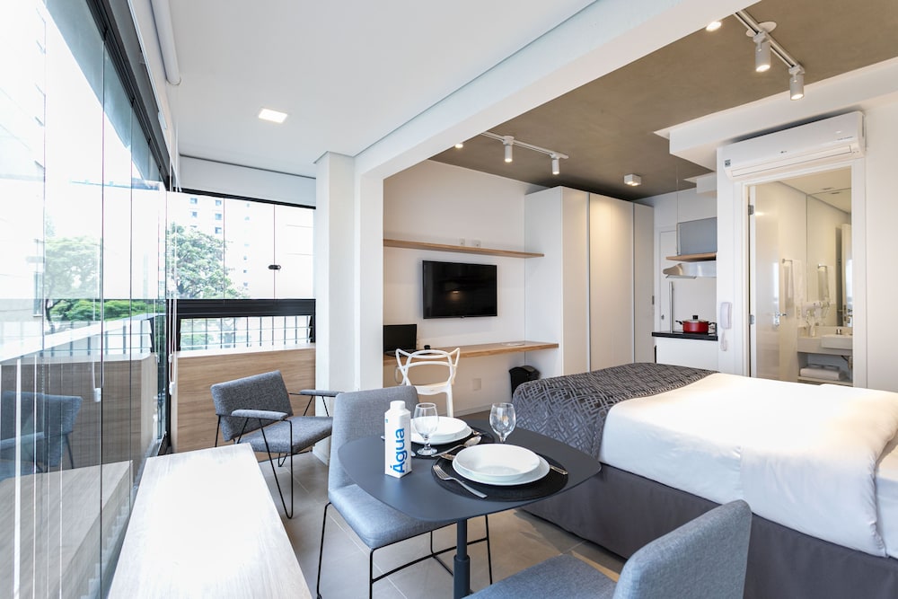 charlie itaim bueno brandao