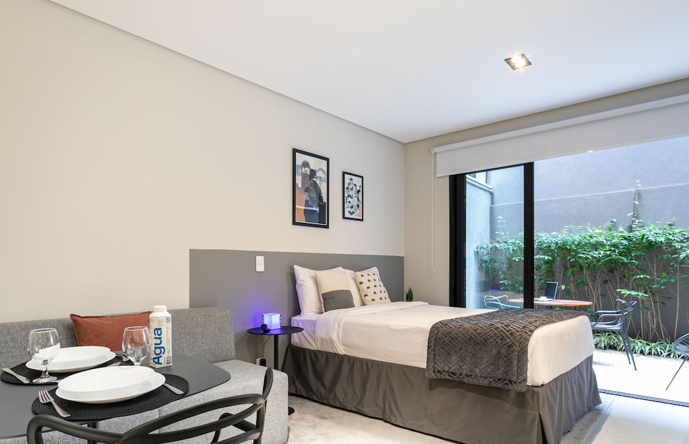 charlie itaim bueno brandao